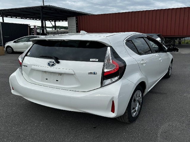 TOYOTA AQUA 2021 Image 20