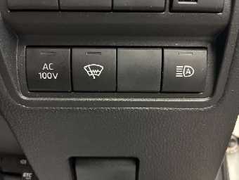 TOYOTA YARIS 2023 Image 12