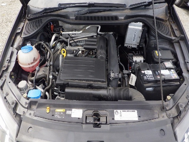 VOLKSWAGEN POLO 2016 Image 23