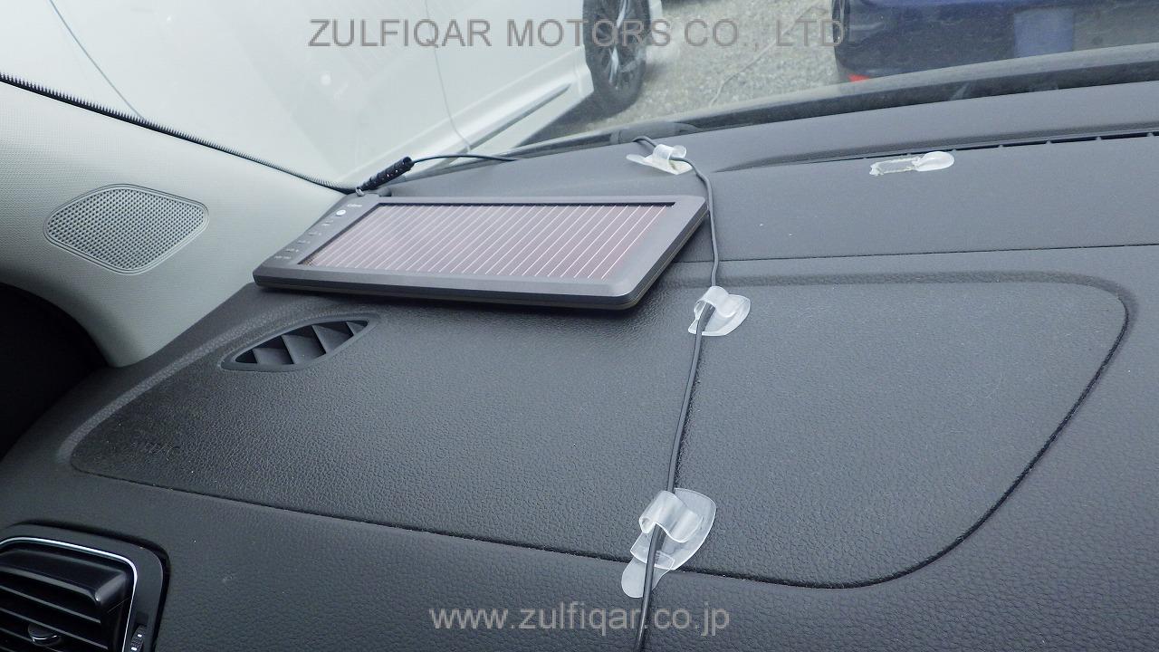VOLKSWAGEN POLO 2016 Image 9