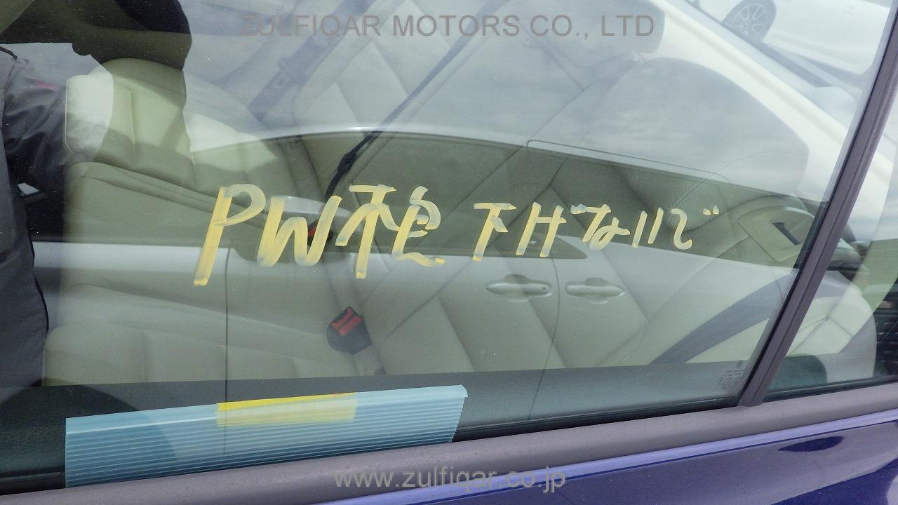 VOLKSWAGEN GOLF 2012 Image 12