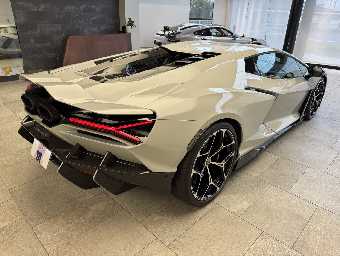 LAMBORGHINI REVUELTO 2026 Image 13