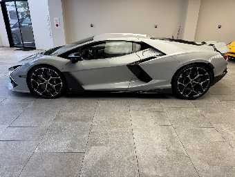 LAMBORGHINI REVUELTO 2026 Image 16