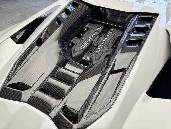 LAMBORGHINI REVUELTO 2026 Image 36