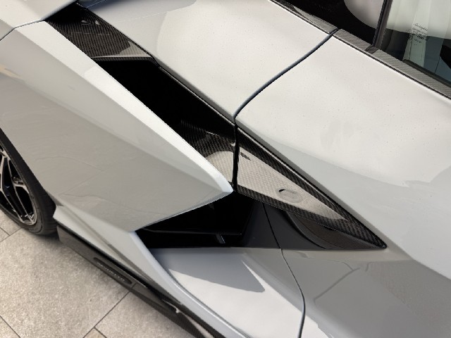 LAMBORGHINI REVUELTO 2026 Image 44