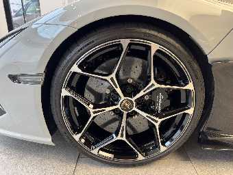 LAMBORGHINI REVUELTO 2026 Image 40