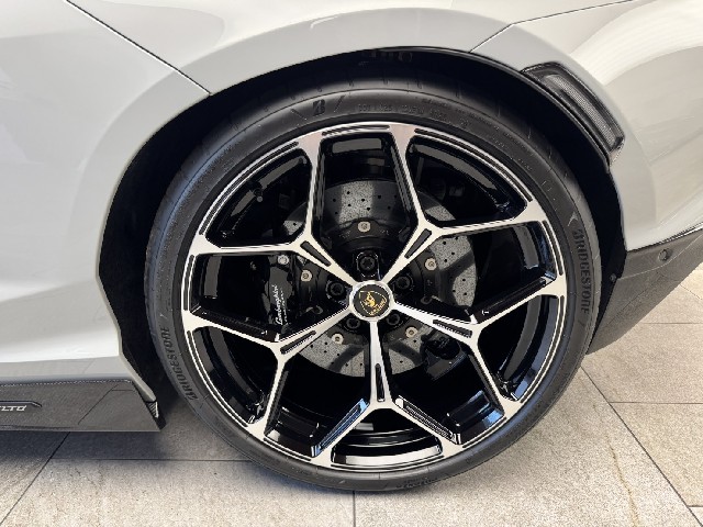 LAMBORGHINI REVUELTO 2026 Image 47