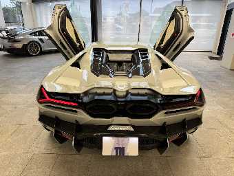 LAMBORGHINI REVUELTO 2026 Image 6