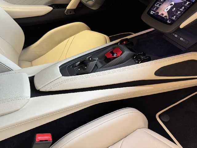 LAMBORGHINI REVUELTO 2026 Image 52