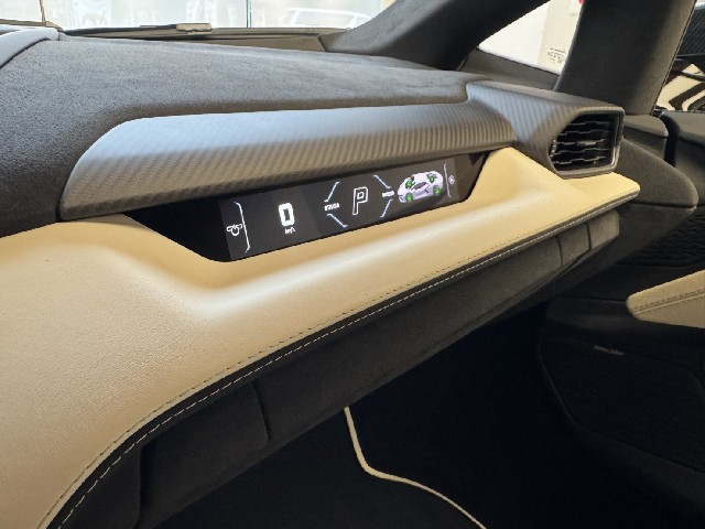 LAMBORGHINI REVUELTO 2026 Image 57