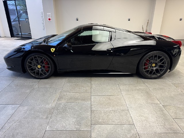 FERRARI 458 SPIDER 2013 Image 22