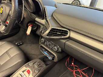 FERRARI 458 SPIDER 2013 Image 39