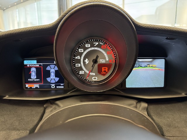 FERRARI 488 PISTA 2020 Image 56