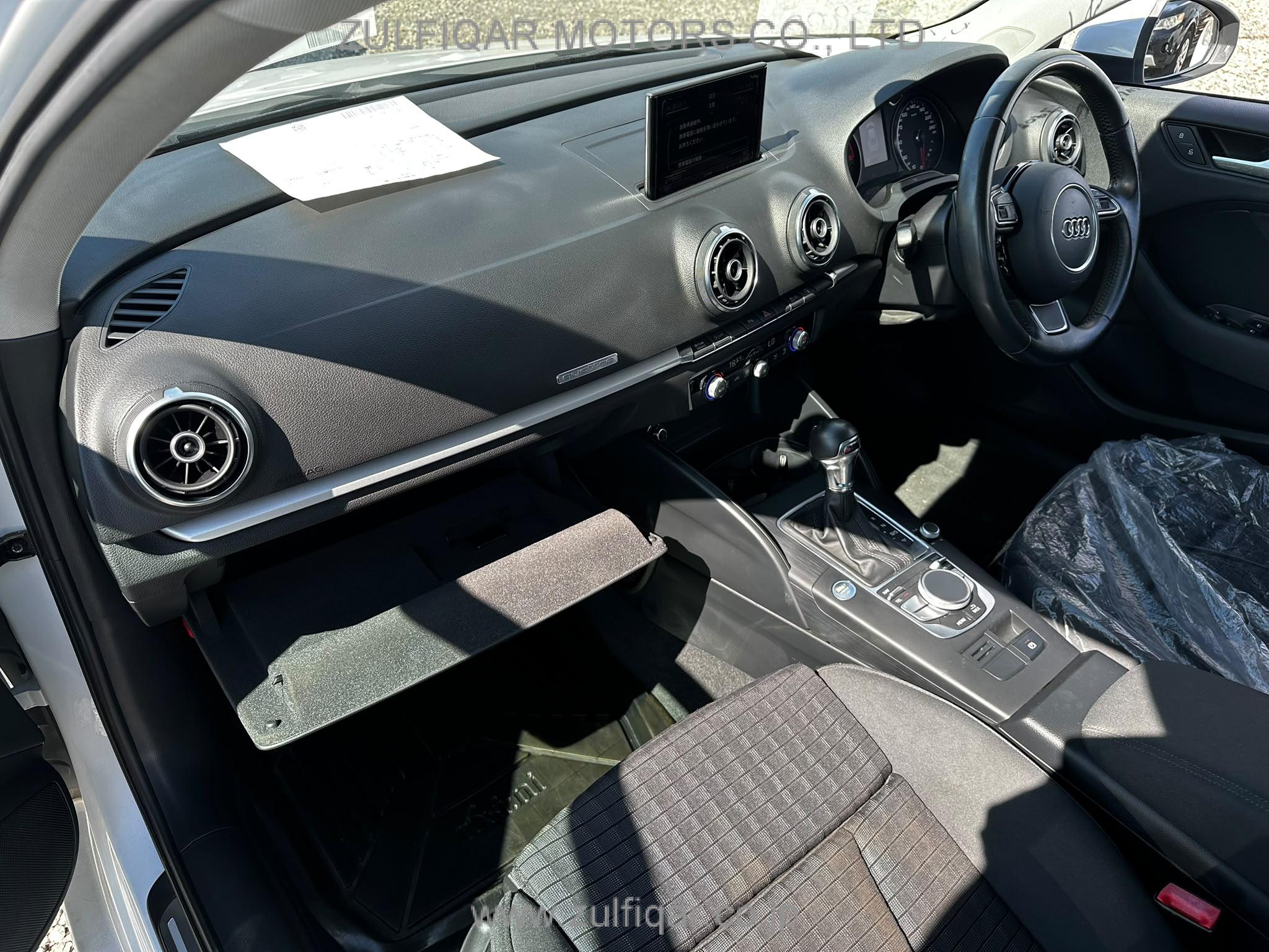 AUDI A3 2014 Image 8