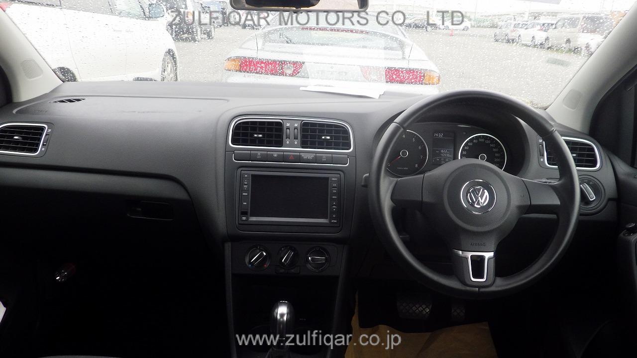 VOLKSWAGEN POLO 2013 Image 5