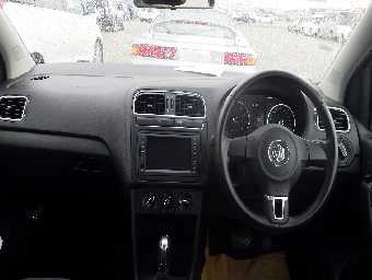 VOLKSWAGEN POLO 2013 Image 5