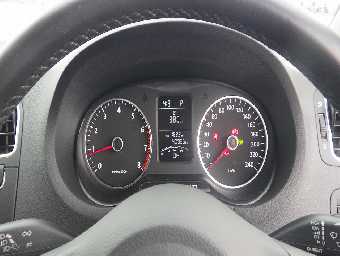 VOLKSWAGEN POLO 2013 Image 6