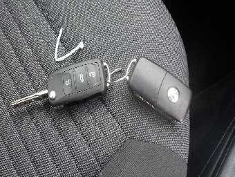 VOLKSWAGEN POLO 2013 Image 8