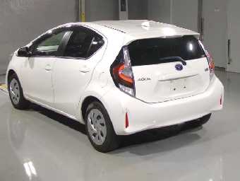 TOYOTA AQUA 2021 Image 4