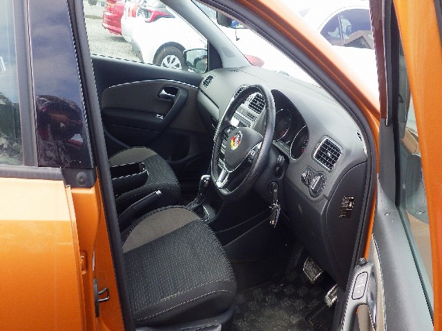 VOLKSWAGEN POLO 2017 Image 36