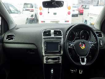 VOLKSWAGEN POLO 2017 Image 6