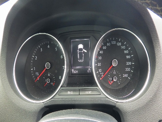 VOLKSWAGEN POLO 2017 Image 38