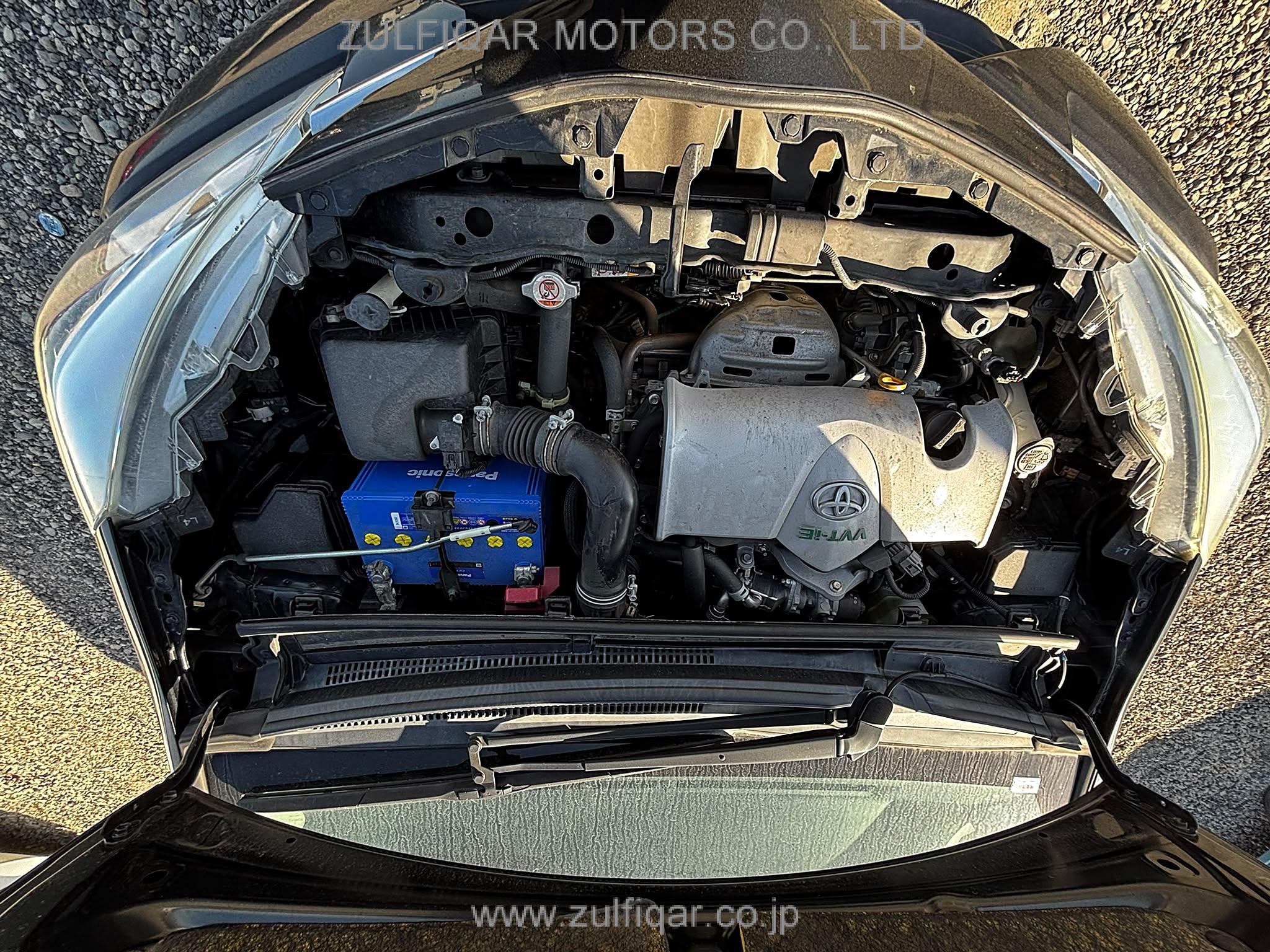 TOYOTA VITZ 2018 Image 11