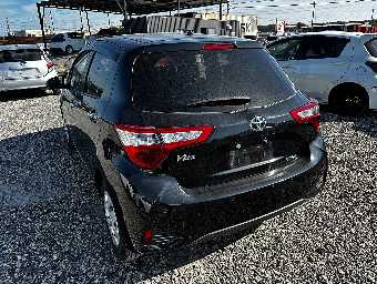 TOYOTA VITZ 2018 Image 4