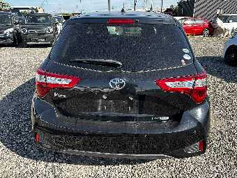 TOYOTA VITZ 2018 Image 6
