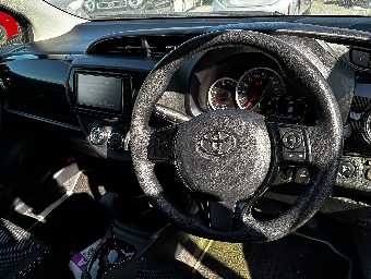 TOYOTA VITZ 2018 Image 7