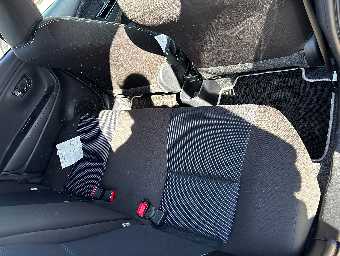 TOYOTA VITZ 2018 Image 9