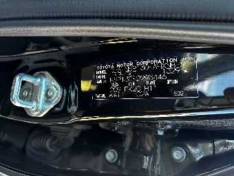 TOYOTA VITZ 2018 Image 10