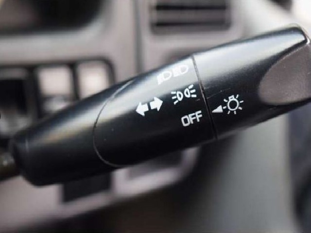 MAZDA BONGO FRIENDEE 2005 Image 51