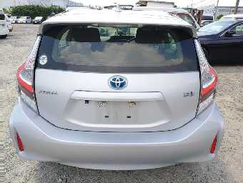 TOYOTA AQUA 2021 Image 3