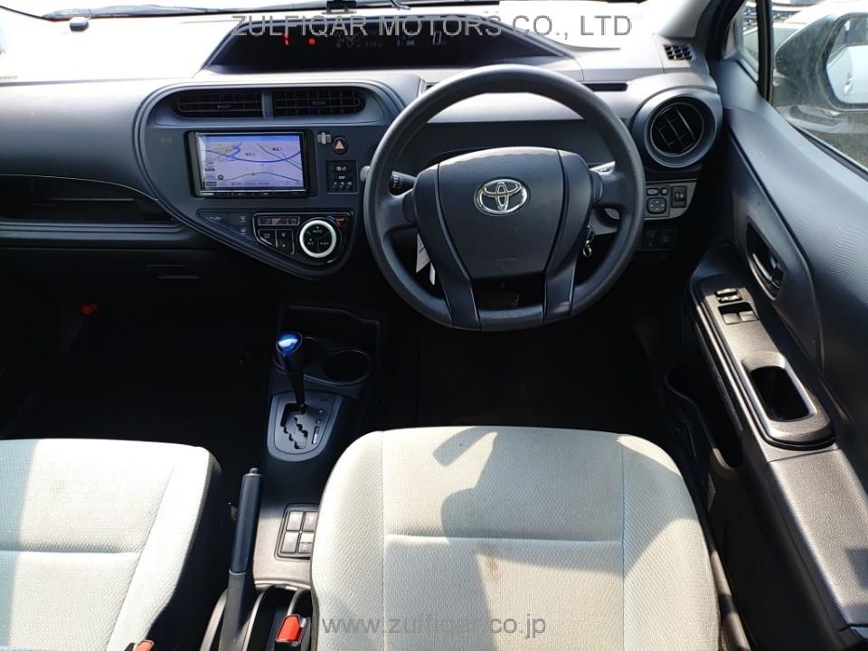 TOYOTA AQUA 2021 Image 9