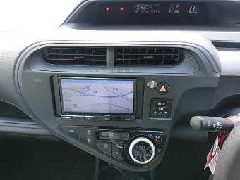 TOYOTA AQUA 2021 Image 10