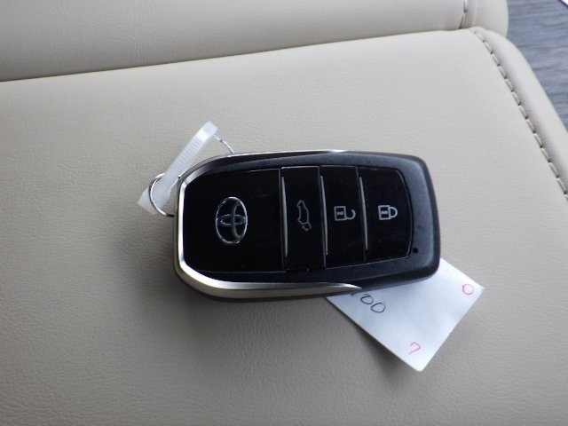 TOYOTA LAND CRUISER 2023 Image 29