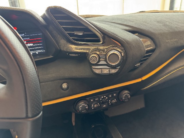 FERRARI 488 PISTA 2021 Image 47