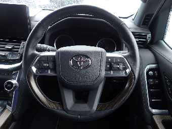 TOYOTA LAND CRUISER 2022 Image 12