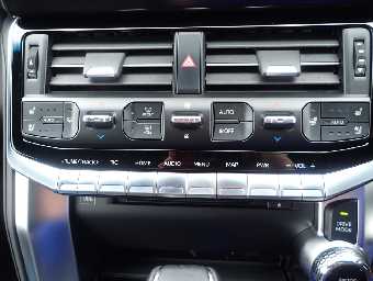 TOYOTA LAND CRUISER 2022 Image 23