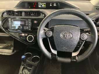 TOYOTA AQUA 2021 Image 8