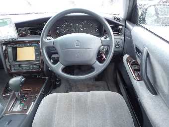 TOYOTA CROWN 1995 Image 13