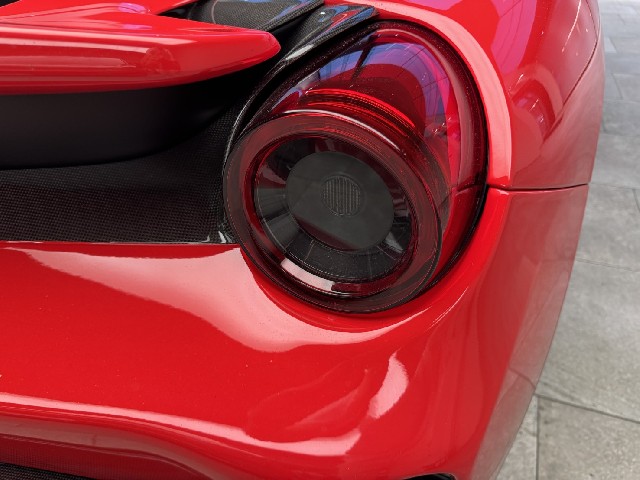 FERRARI 488 PISTA 2019 Image 23