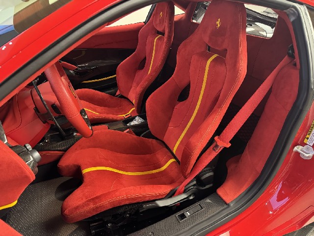 FERRARI 488 PISTA 2019 Image 35