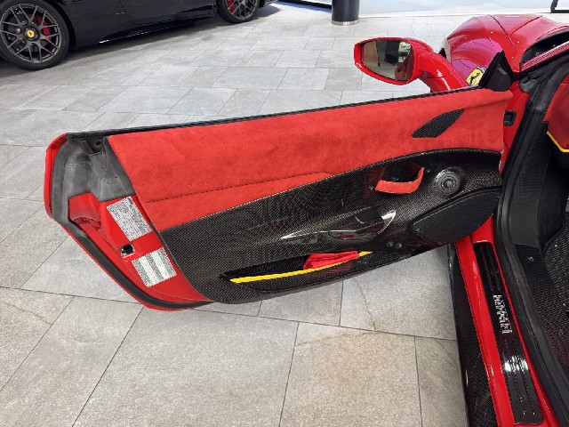 FERRARI 488 PISTA 2019 Image 36