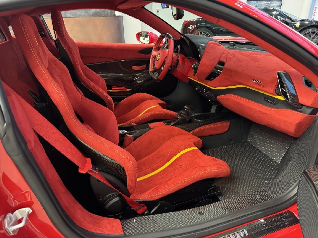 FERRARI 488 PISTA 2019 Image 37