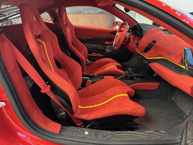FERRARI 488 PISTA 2019 Image 38