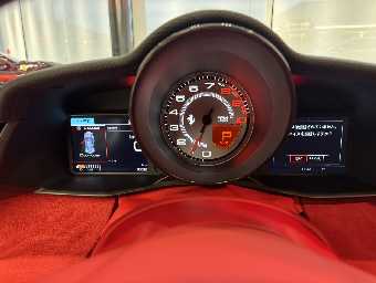 FERRARI 488 PISTA 2019 Image 47