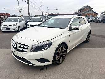 MERCEDES BENZ A CLASS 2014 Image 2