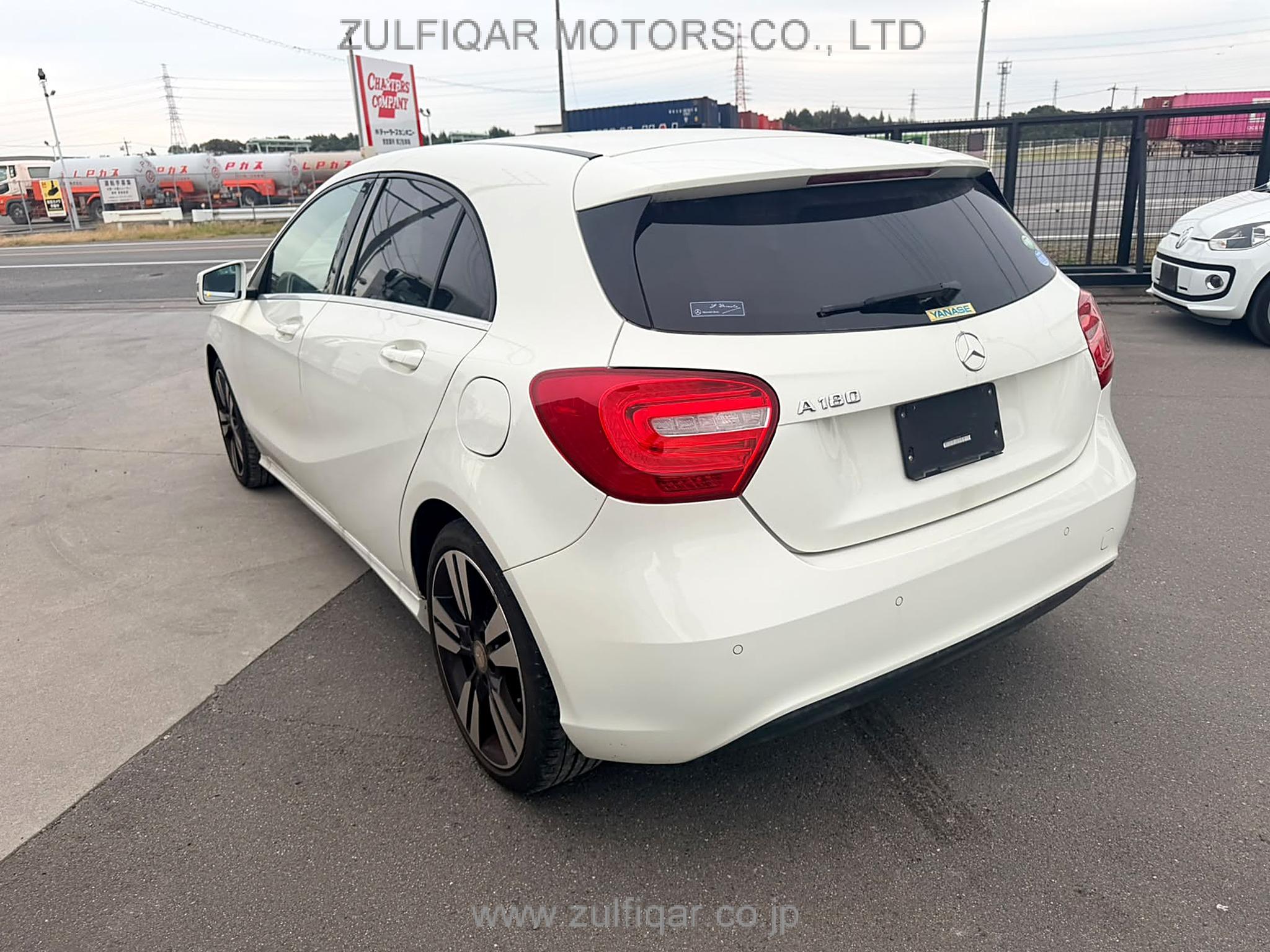 MERCEDES BENZ A CLASS 2014 Image 4